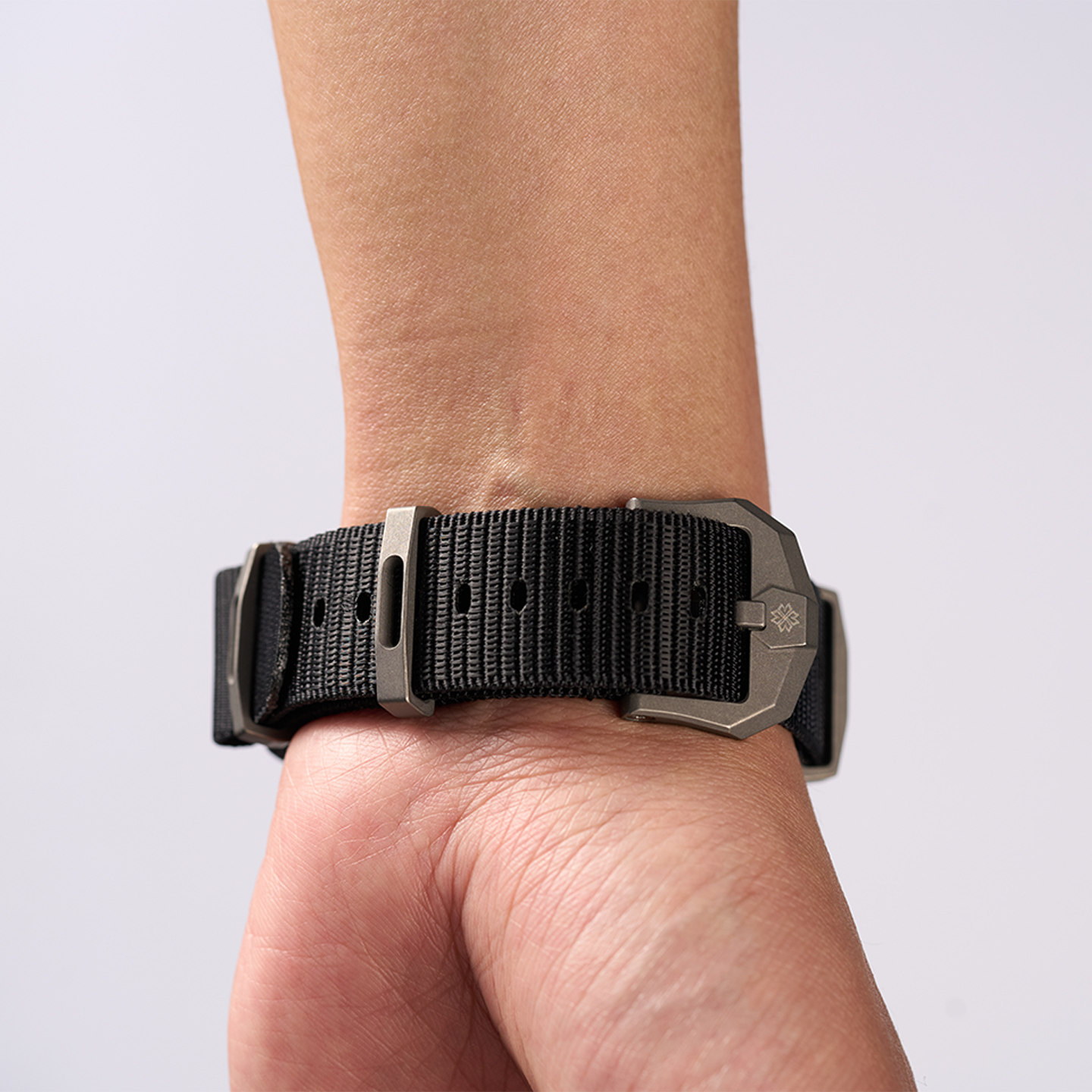 Thorn 高品質時計部品 ヴィンテージ 20mm 幅 ナイ - Tropic Strap Vintage のレビューと価格